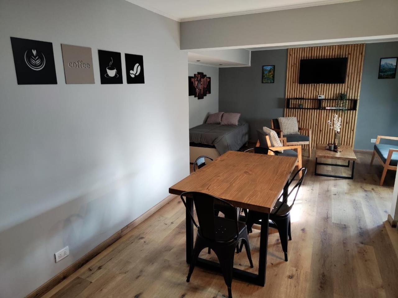 Apartment Elflein Suits *
