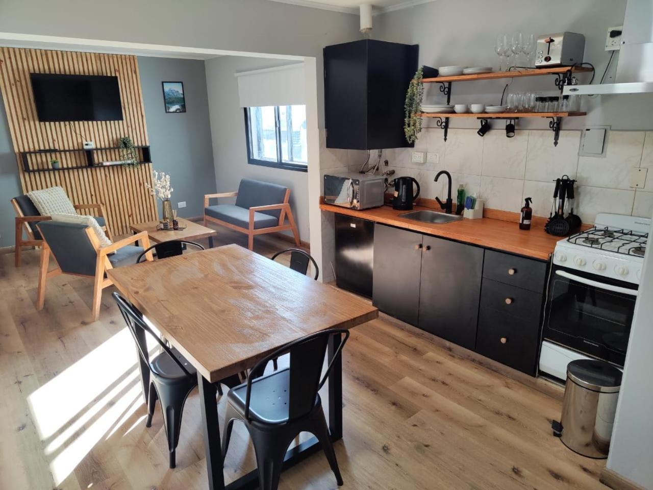 Elflein Suits Apartment